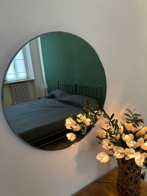 La Terrazza In Centro Apartment Тревильо Екстериор снимка