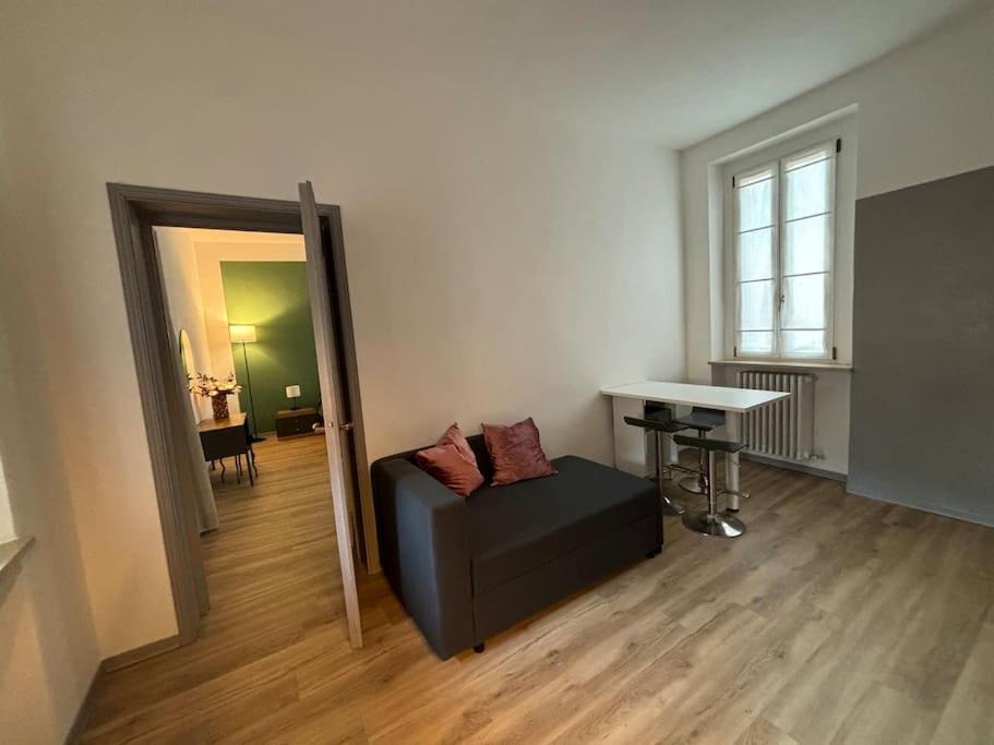 La Terrazza In Centro Apartment Тревильо Екстериор снимка