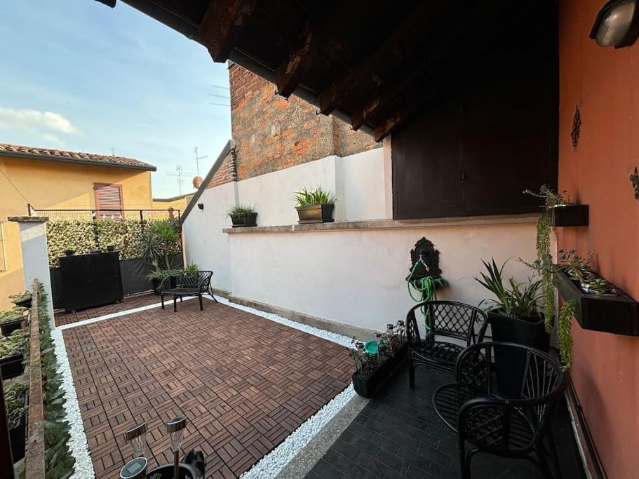 La Terrazza In Centro Apartment Тревильо Екстериор снимка