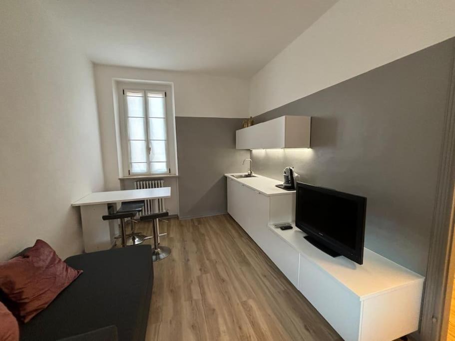 La Terrazza In Centro Apartment Тревильо Екстериор снимка